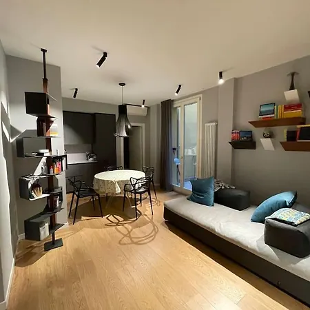 Best Place In Next 2 Towers Apartament *